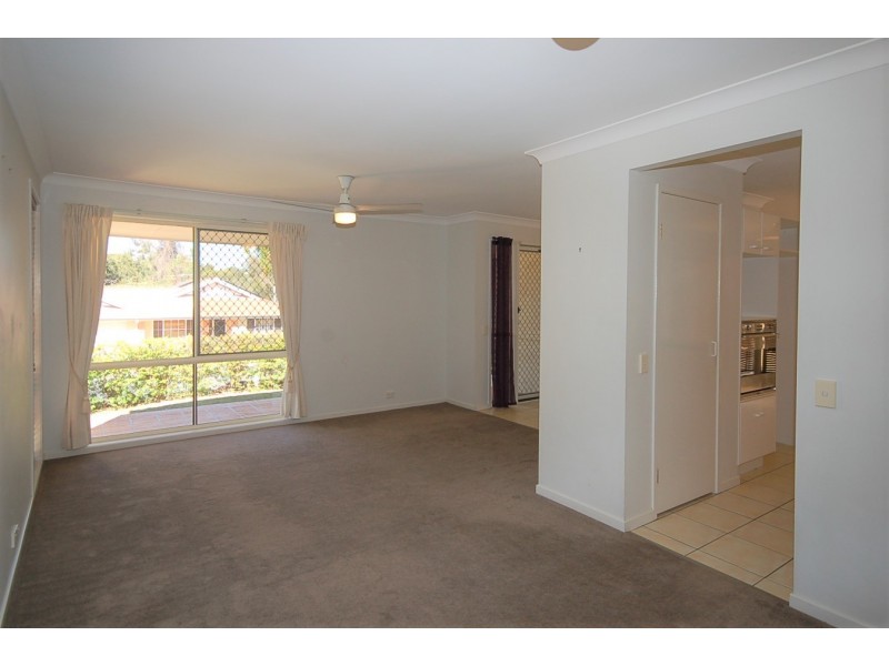 32 Kirri Avenue, Petrie QLD 4502