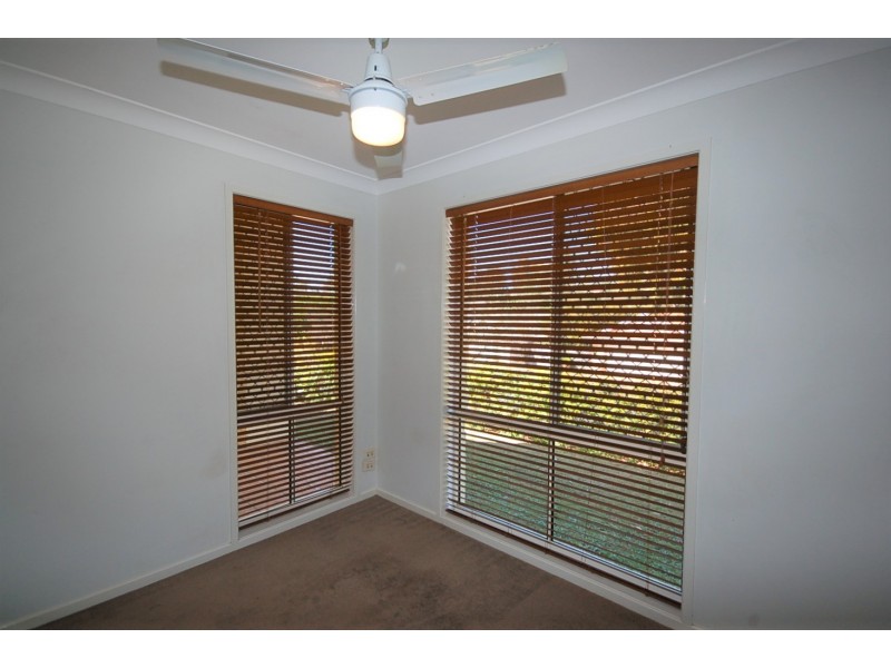 32 Kirri Avenue, Petrie QLD 4502