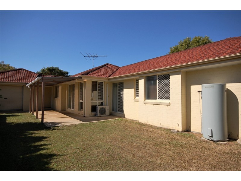 32 Kirri Avenue, Petrie QLD 4502