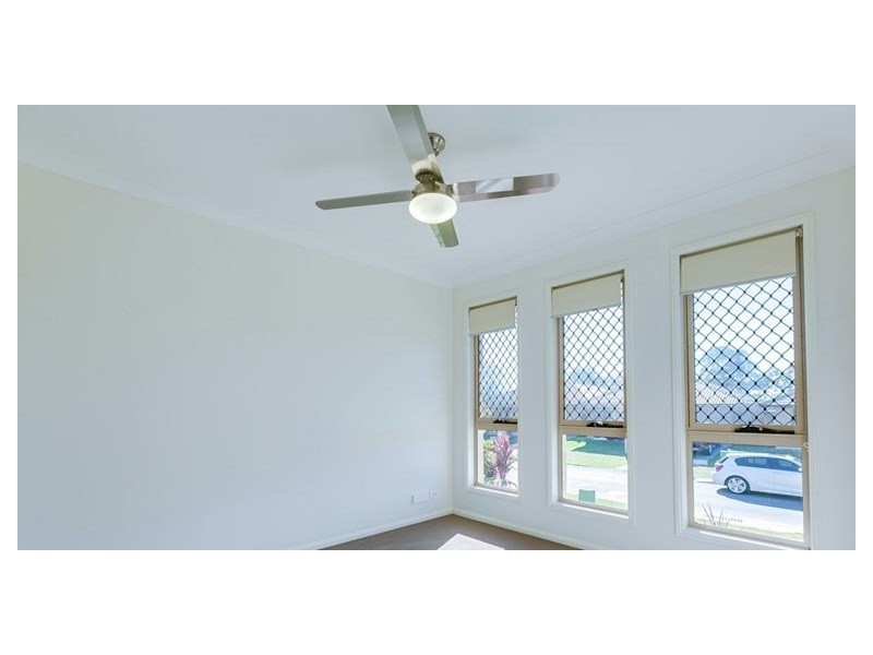 10 Bow Street, Bray Park QLD 4500