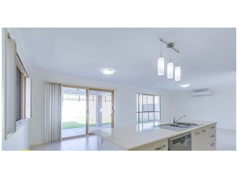 10 Bow Street, Bray Park QLD 4500