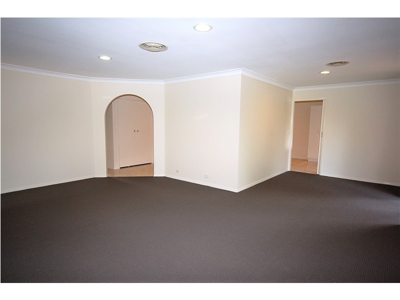 45 Vaucluse Crescent, Petrie QLD 4502
