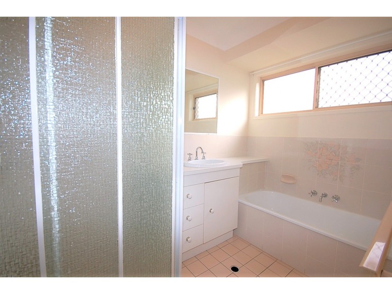 45 Vaucluse Crescent, Petrie QLD 4502