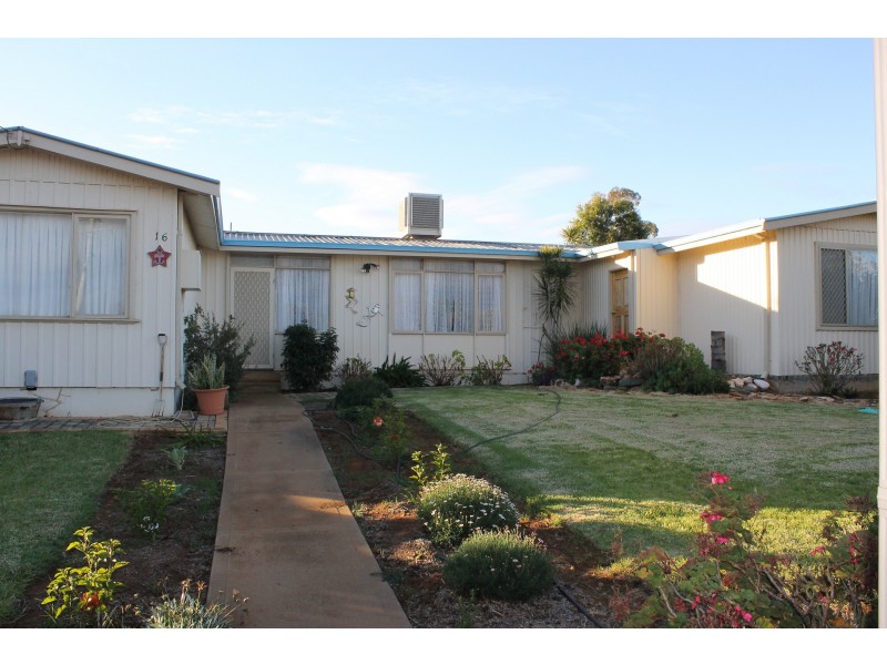 16 Sylvester Street, Coolgardie WA 6429