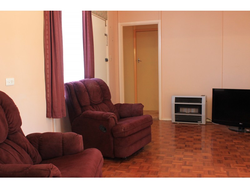 16 Sylvester Street, Coolgardie WA 6429