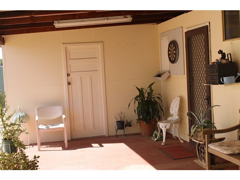 88 Woodward Street, Coolgardie WA 6429
