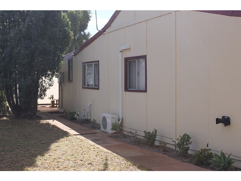 88 Woodward Street, Coolgardie WA 6429