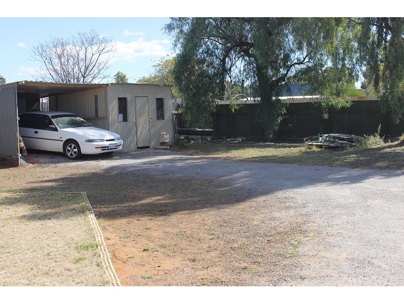 88 Woodward Street, Coolgardie WA 6429