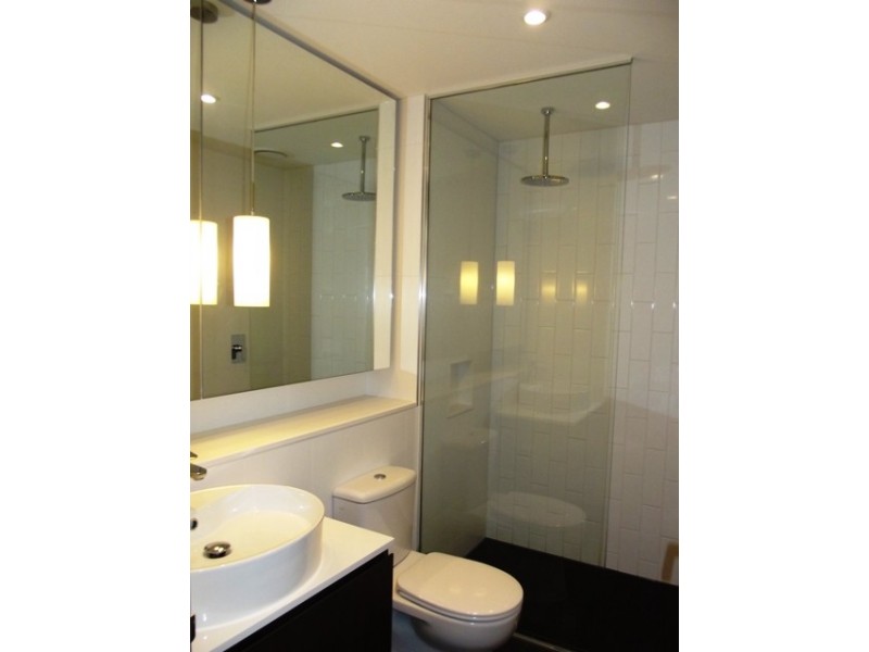 302N/227 Toorak Road, South Yarra VIC 3141