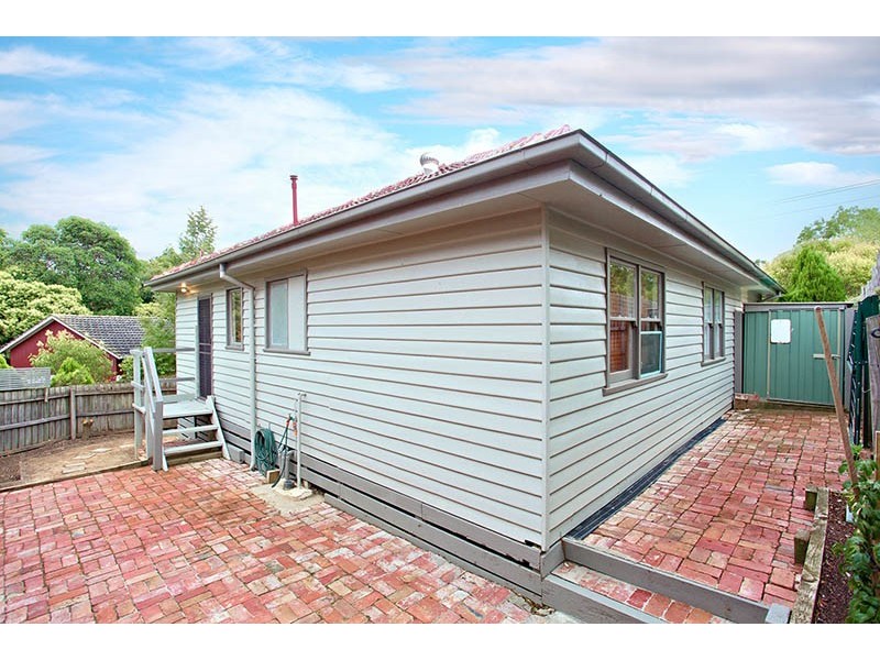 12 Coolabah Street, Doncaster VIC 3108