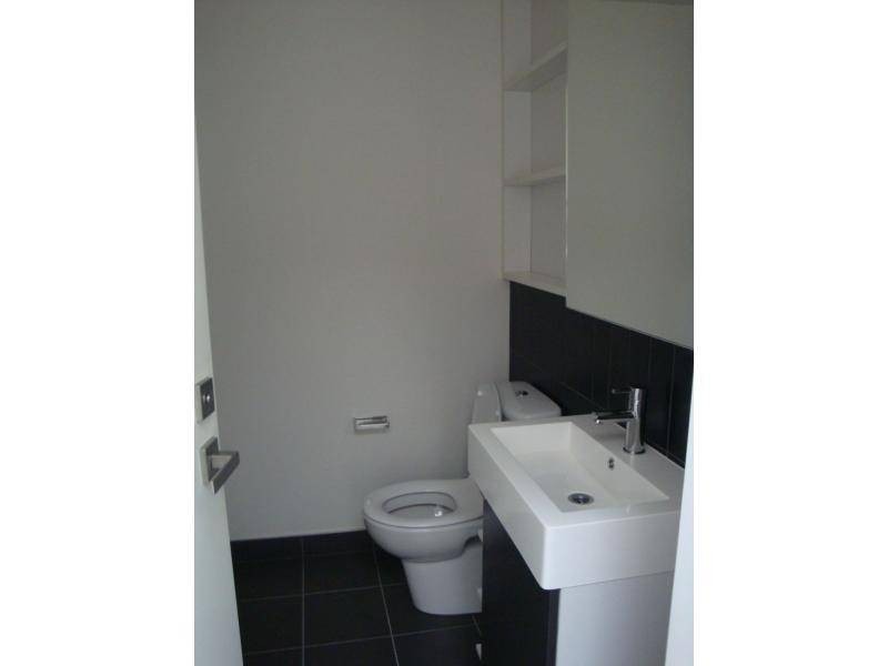 9 Cirque Drive, Footscray VIC 3011