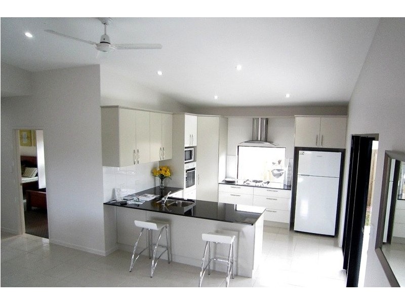 17-27 Kennedy Highway, Atherton QLD 4883