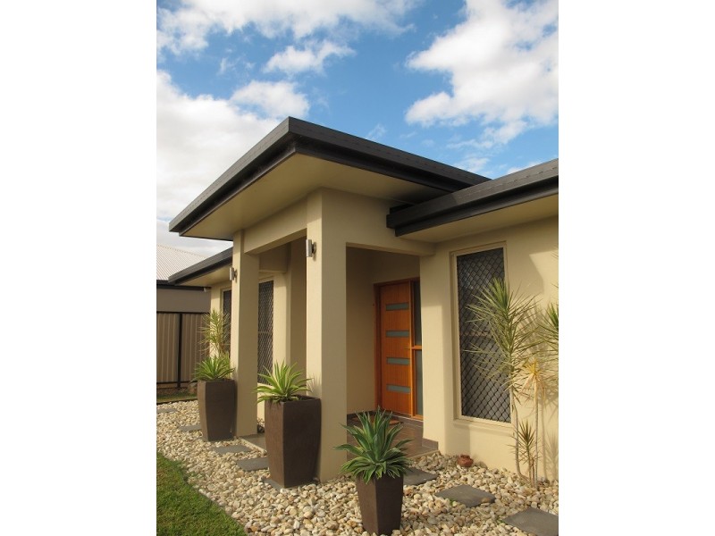 20 Mirrabook Avenue, Mareeba QLD 4880