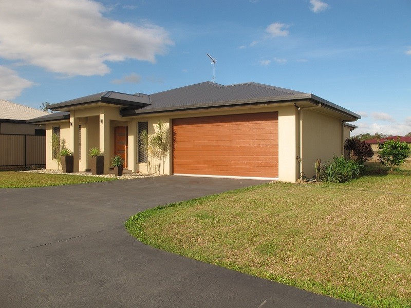 20 Mirrabook Avenue, Mareeba QLD 4880