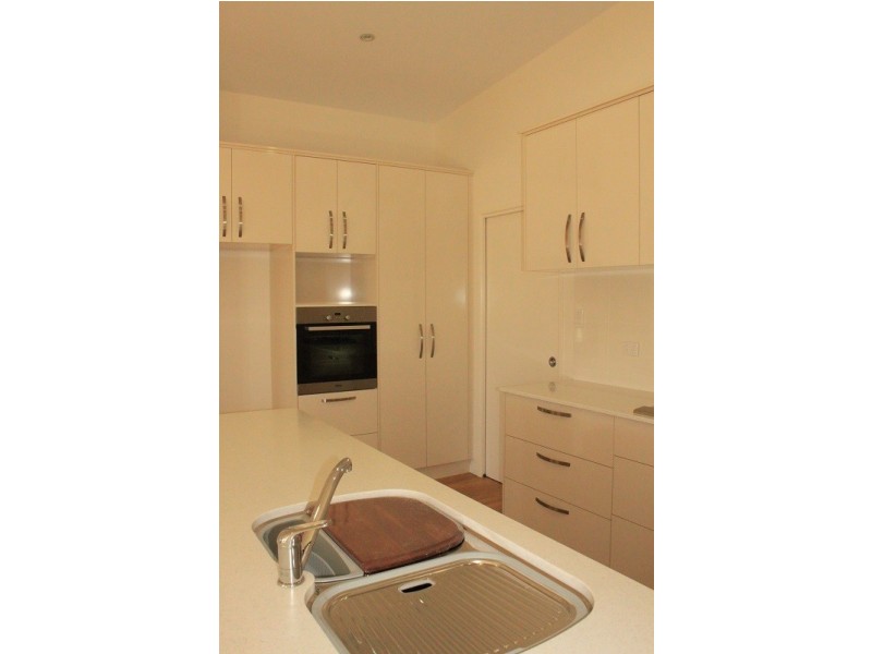 31 Mirrabook Avenue, Mareeba QLD 4880