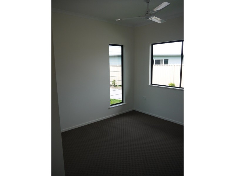 31 Mirrabook Avenue, Mareeba QLD 4880