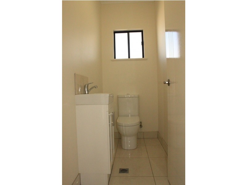 31 Mirrabook Avenue, Mareeba QLD 4880