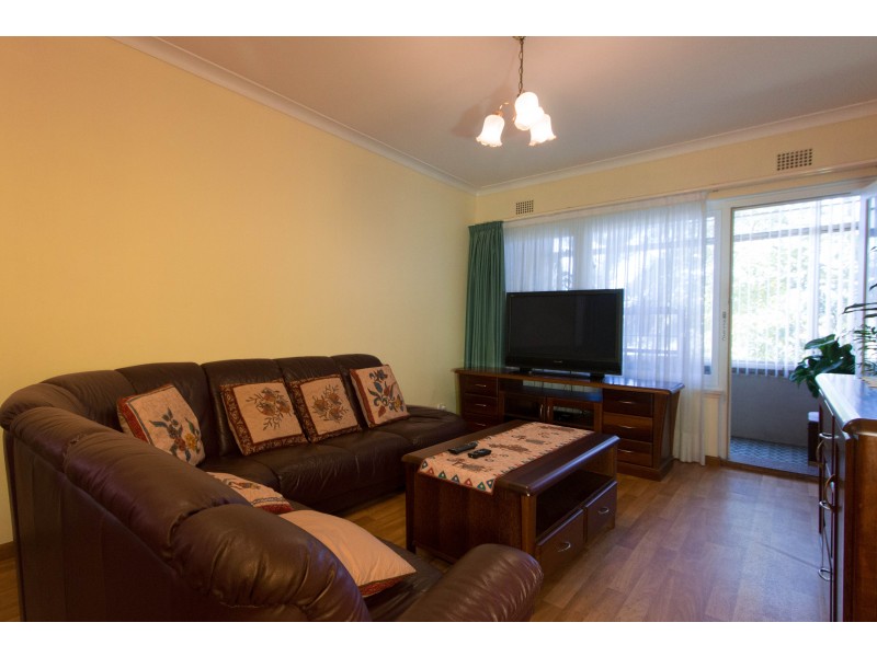 1/176 broad arrow road, Riverwood NSW 2210