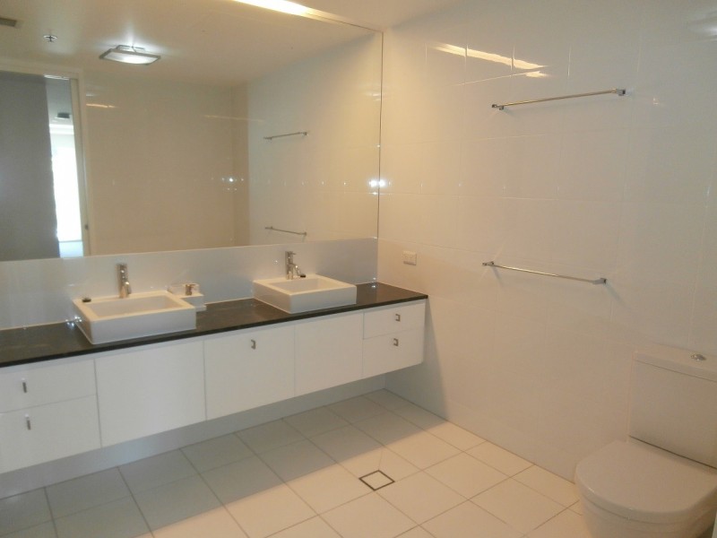 6 Parkland Boulevard, Brisbane City QLD 4000