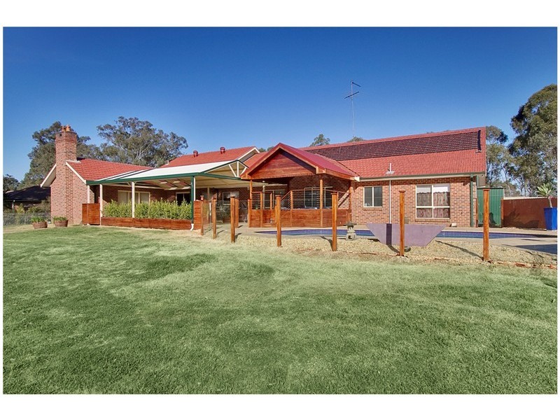 13 Sirius Place, Berkshire Park NSW 2765