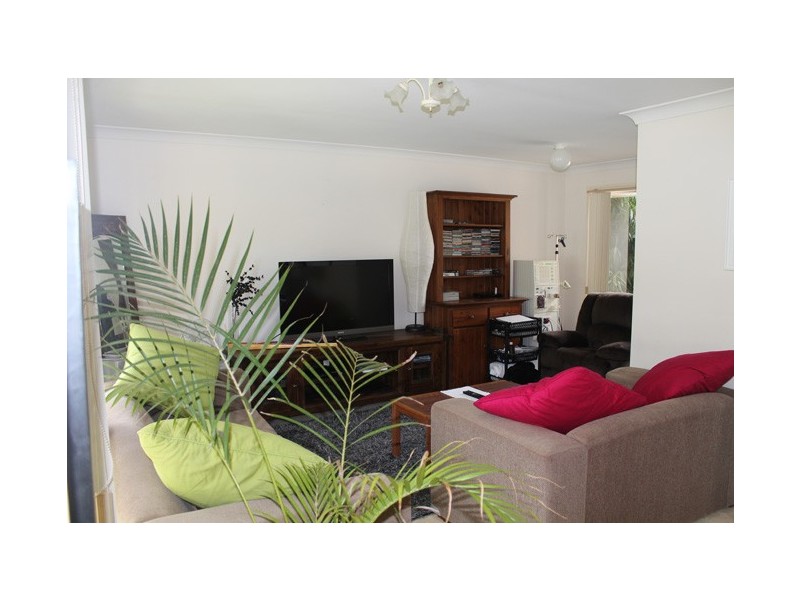 15 Glendale Crescent, Ocean Shores NSW 2483