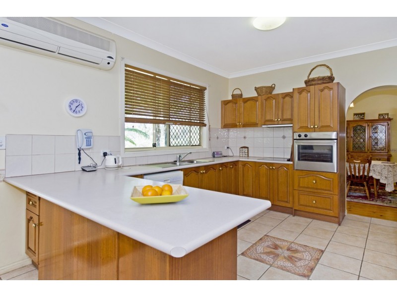 28 Dickman Rd, Forestdale QLD 4118