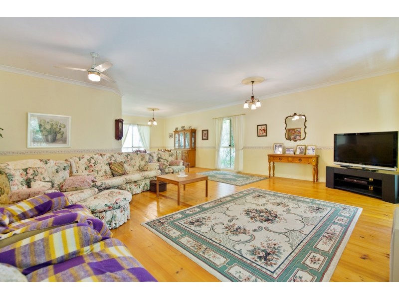 28 Dickman Rd, Forestdale QLD 4118