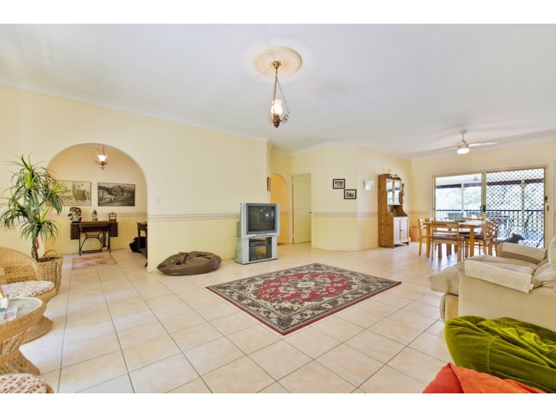 28 Dickman Rd, Forestdale QLD 4118