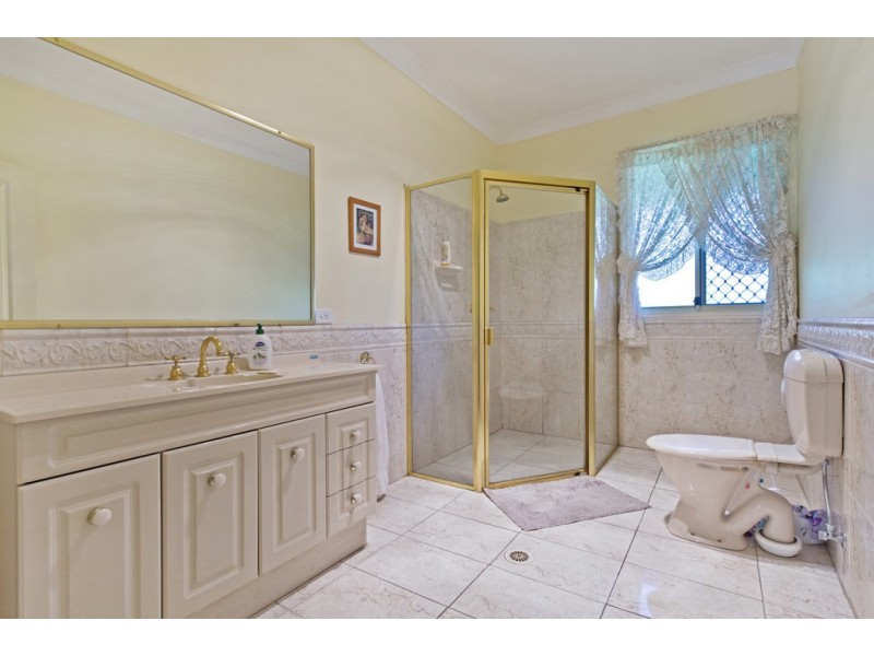 28 Dickman Rd, Forestdale QLD 4118