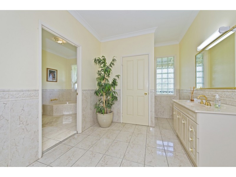 28 Dickman Rd, Forestdale QLD 4118