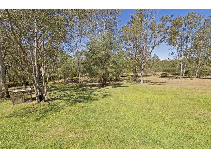 28 Dickman Rd, Forestdale QLD 4118