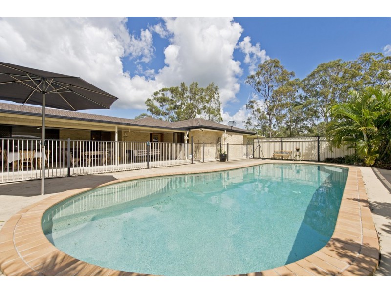 14 Scarborough Ct, Mundoolun QLD 4285