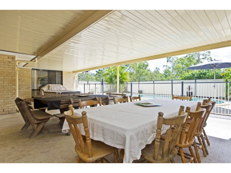 14 Scarborough Ct, Mundoolun QLD 4285