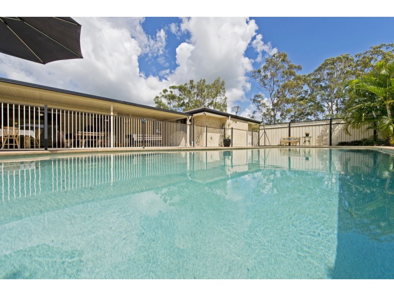 14 Scarborough Ct, Mundoolun QLD 4285