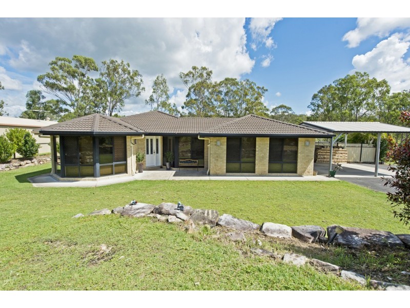 14 Scarborough Ct, Mundoolun QLD 4285