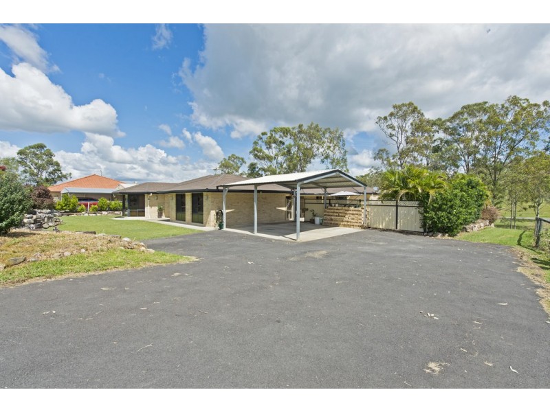 14 Scarborough Ct, Mundoolun QLD 4285