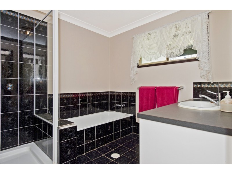 128 Greensward Rd, Tamborine QLD 4270