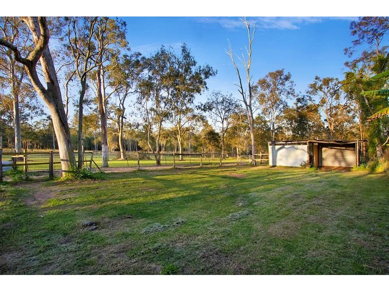 56 Smith Rd, Park Ridge South QLD 4125