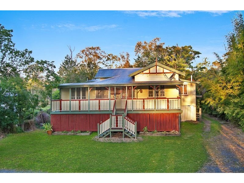 56 Smith Rd, Park Ridge South QLD 4125