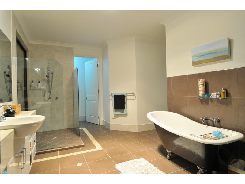 1-17 Brahman Rd, Tamborine QLD 4270