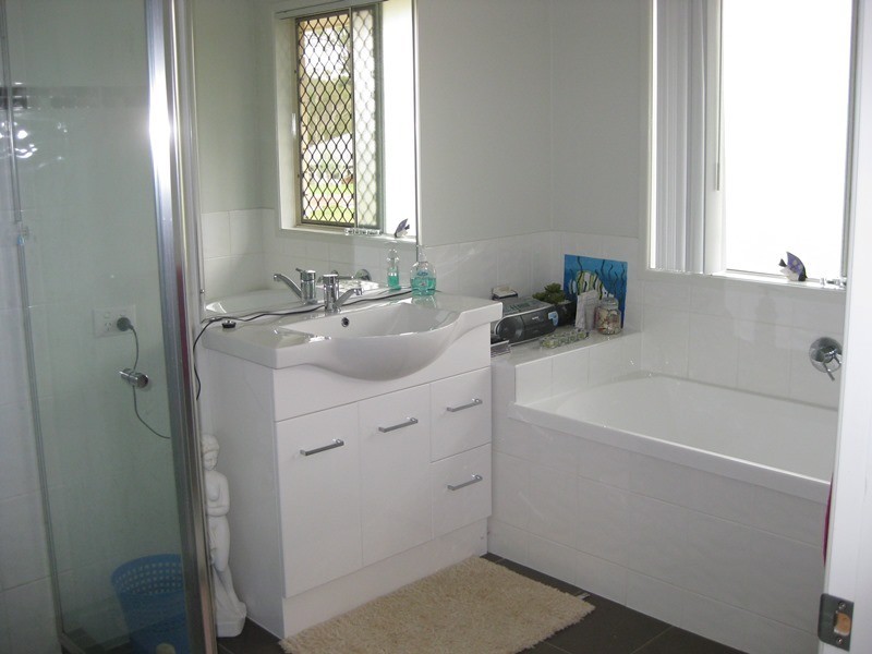 68 Duncan Dr, Aratula QLD 4309