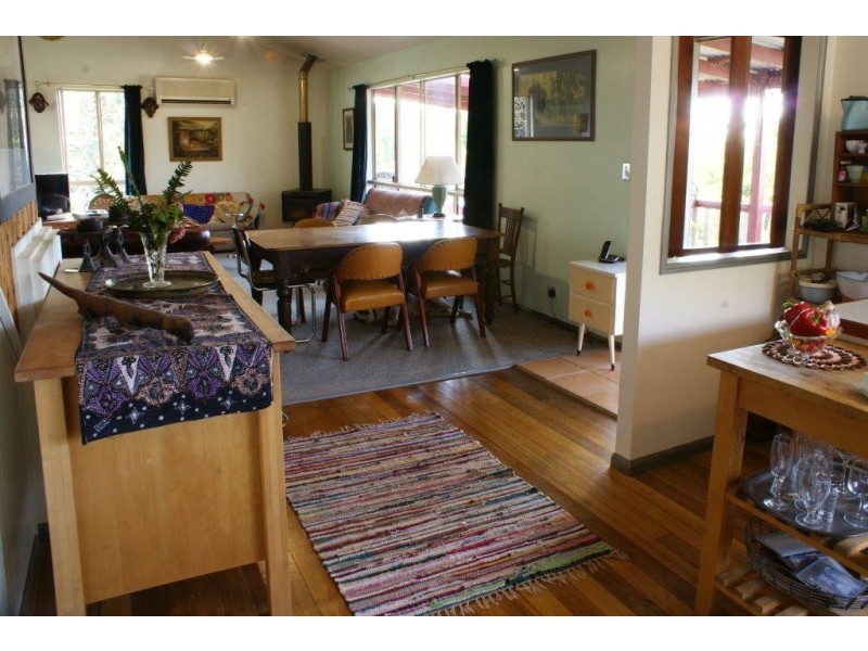 14 Kalmia Ct, Tamborine Mountain QLD 4272
