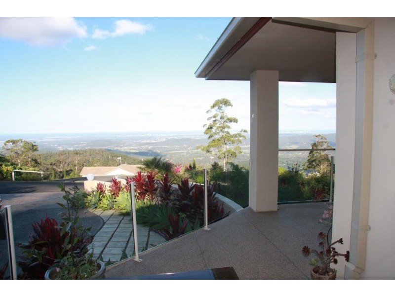 13-17 Eagles Retreat Pl, Tamborine Mountain QLD 4272