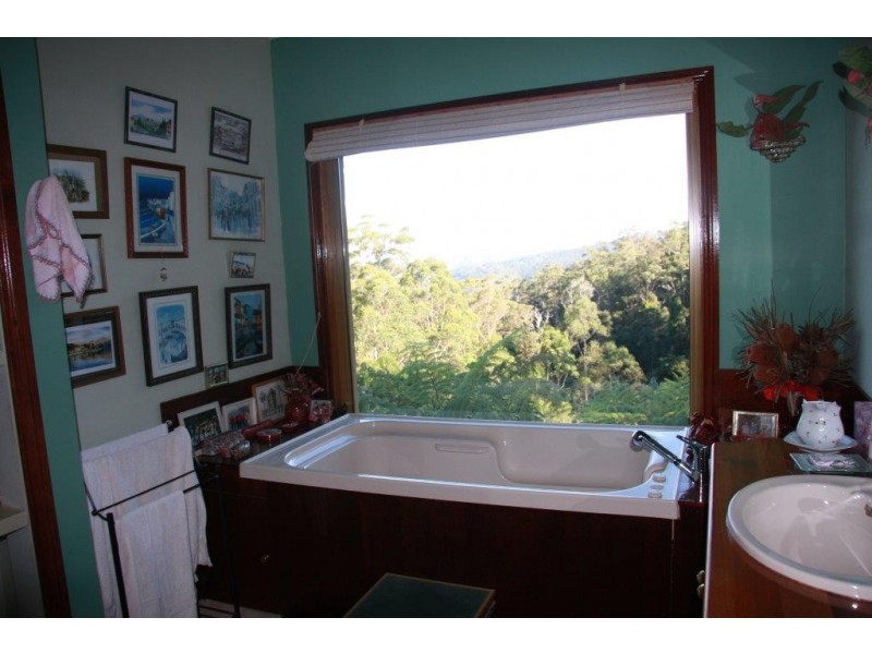 13-17 Eagles Retreat Pl, Tamborine Mountain QLD 4272