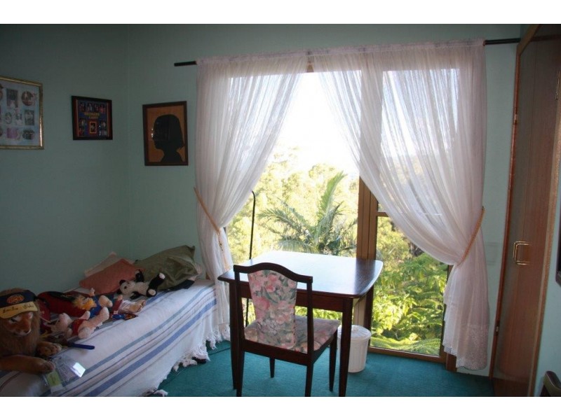 13-17 Eagles Retreat Pl, Tamborine Mountain QLD 4272