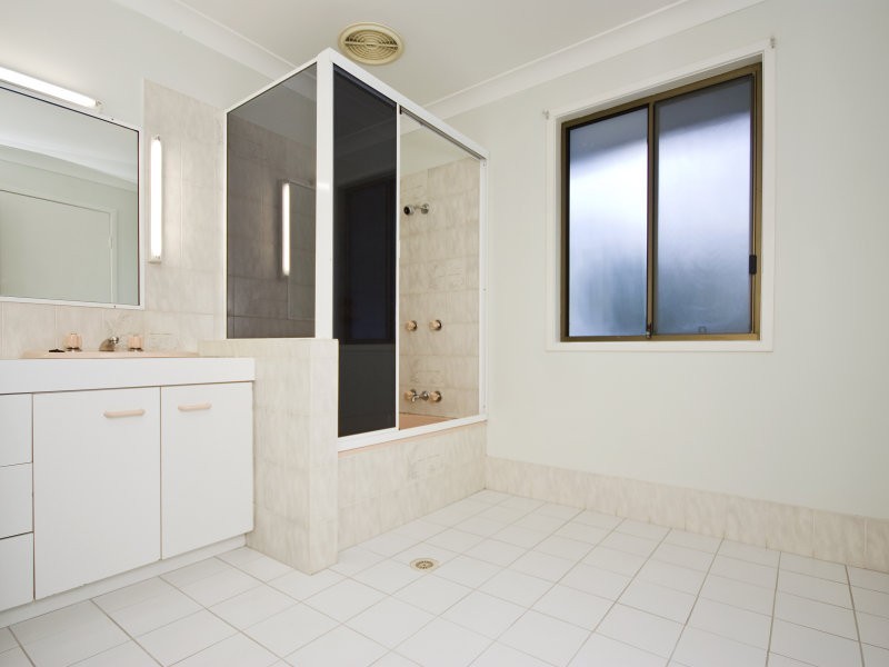 126 Drysdale Ave, Tamborine QLD 4270