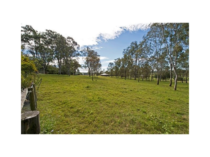 49 Sundown Ct, Tamborine QLD 4270