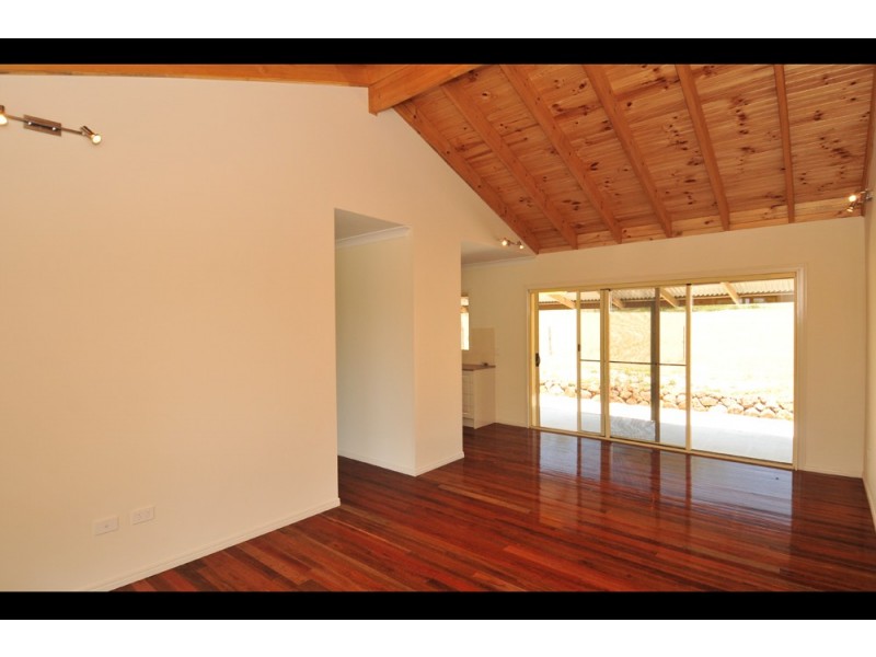 69 Hazel Rd, Tamborine QLD 4270