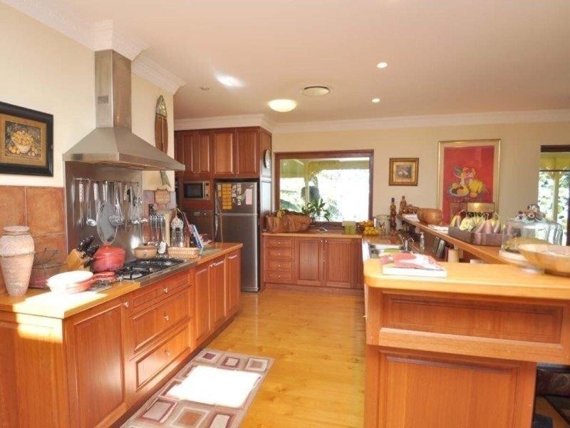 2 Witches Ch, Tamborine Mountain QLD 4272