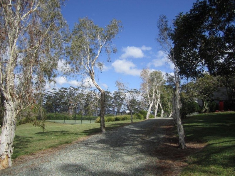 2 Witches Ch, Tamborine Mountain QLD 4272